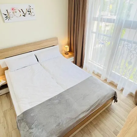 Attractive Family In Sunny Cascadas Family Apartment Slantschew brjag