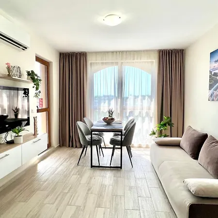 Apartment Attractive Family In Sunny Cascadas Family Slantschew brjag