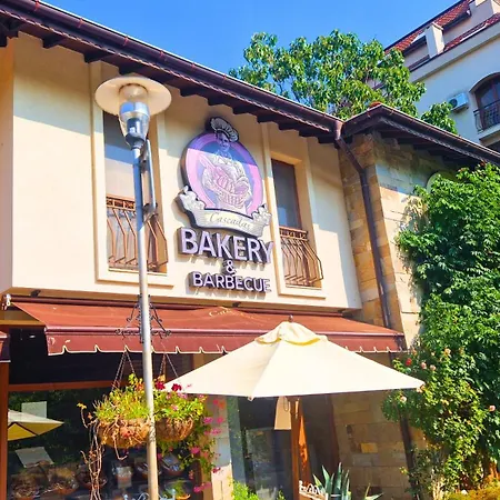 Attractive Family In Sunny Cascadas Family Slantschew brjag