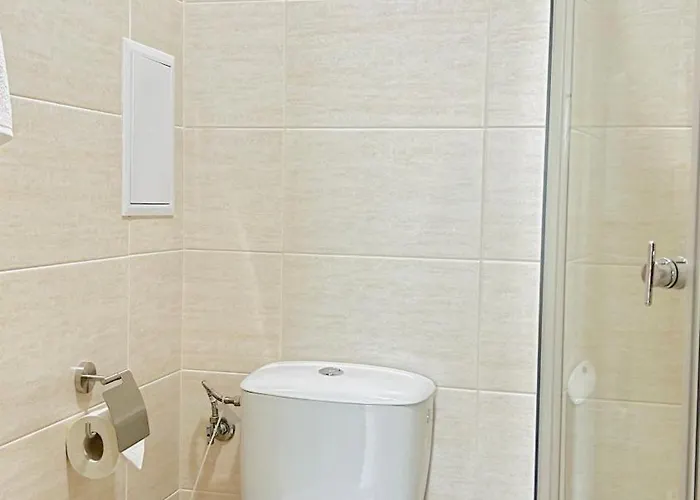 Attractive Family In Sunny Cascadas Family Slantschew brjag