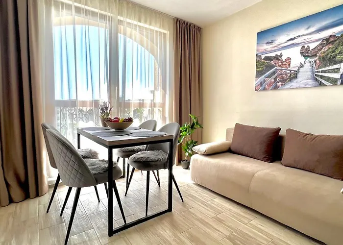 Attractive Family In Sunny Cascadas Family Slantschew brjag