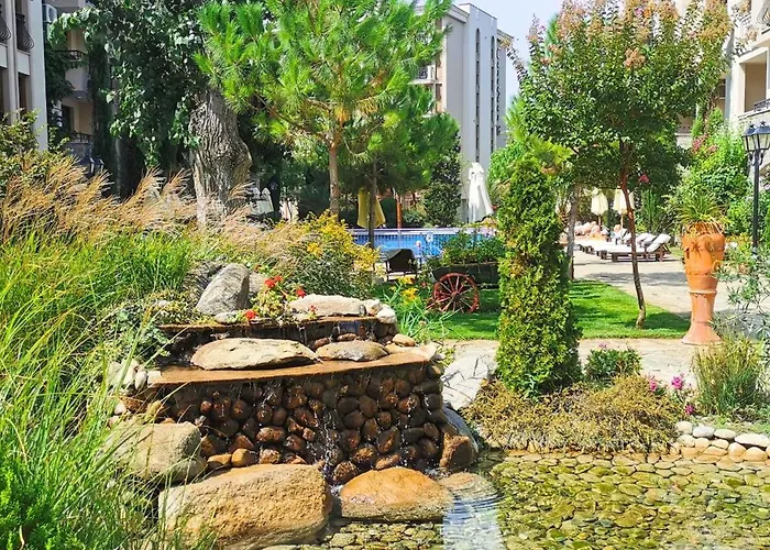 Attractive Family In Sunny Cascadas Family * Sunny Beach