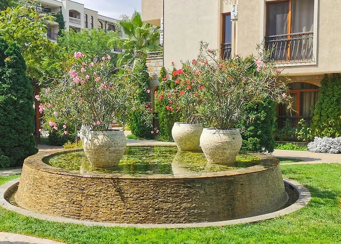 Attractive Family In Sunny Cascadas Family Slantschew brjag