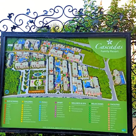 Attractive Family In Sunny Cascadas Family *